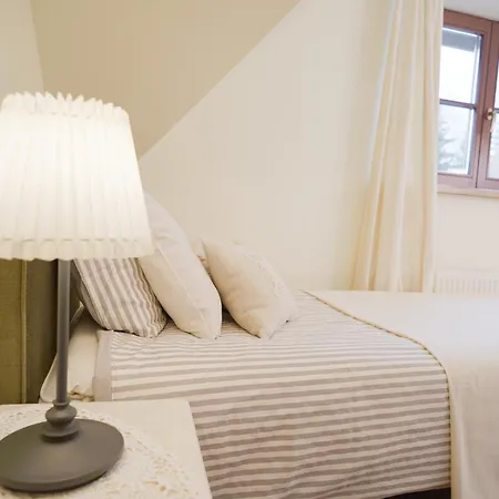 Hotel Karlamuiza Country 3*