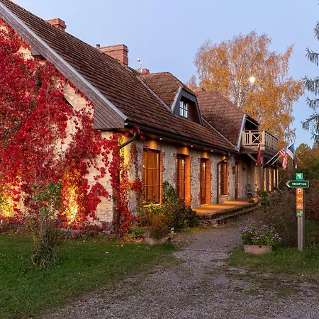Hotel Karlamuiza Country